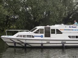 Crusader in Carrick on Shannon / The Marina thumbnail 1