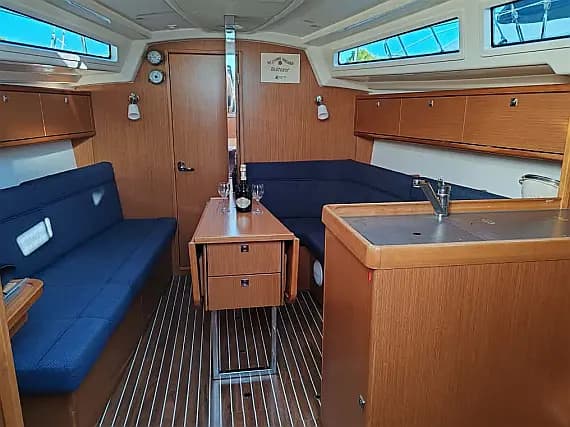 Bavaria Cruiser 34 in Drage / Marina Drage - Photo 3