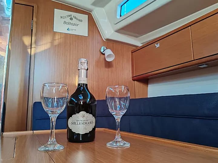 Bavaria Cruiser 34 in Drage / Marina Drage - Photo 4