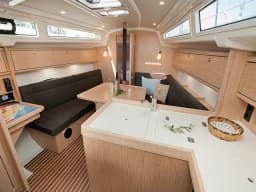 Bavaria Cruiser 34 Style in Zadar / Marina Zadar thumbnail 4