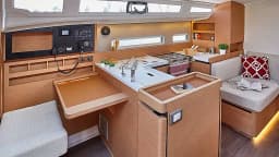 Sun Odyssey 410 in Piraeus / Marina Zeas thumbnail 3