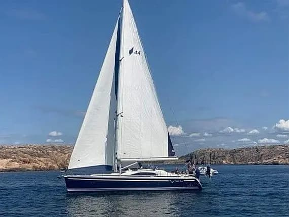 Bavaria 44 Vision in Hjellestad Marina - Photo 1