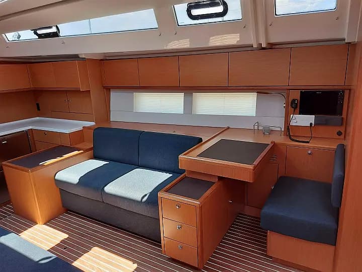 Bavaria C57 in Athens / Alimos Marina - Photo 3