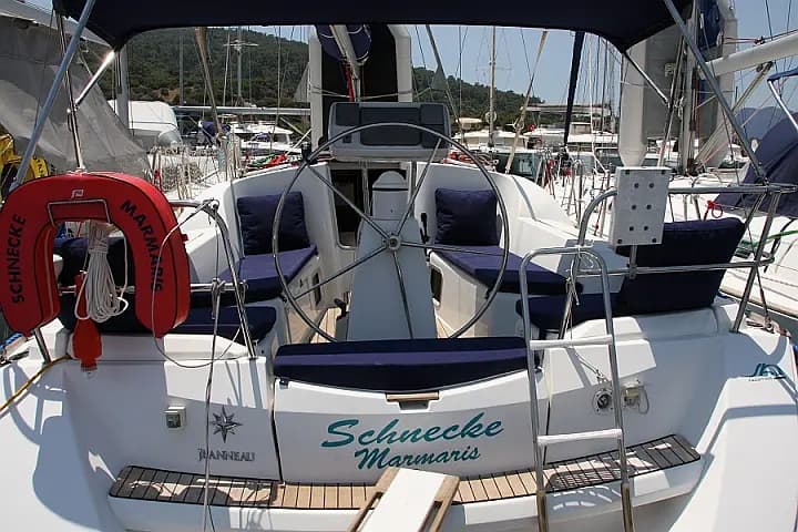 Sun Odyssey 36i in Marmaris Yacht Marina - Photo 4