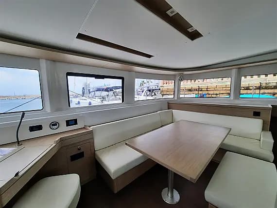 Lagoon 46 in Sicily / Furnari / Marina Portorosa - Photo 3
