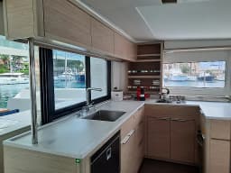 Lagoon 46 in Sicily / Furnari / Marina Portorosa thumbnail 6