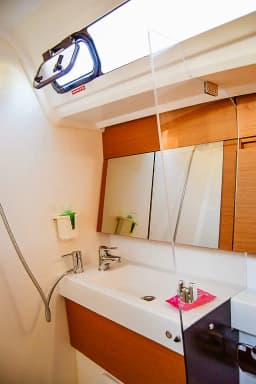Sun Odyssey 410 in Kavala thumbnail 7