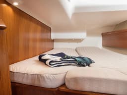 Sun Odyssey 43 in Paros / Naousa / Monastiri Bay thumbnail 10