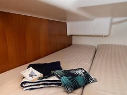 Sun Odyssey 43 in Paros / Naousa / Monastiri Bay thumbnail 11