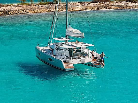 Lagoon 42 in Sicily / Furnari / Marina Portorosa - Photo 1