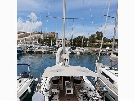 Dufour 390 Grand Large in Sicily / Furnari / Marina Portorosa - Photo 1