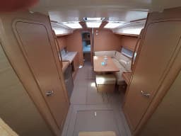 Dufour 390 Grand Large in Sicily / Furnari / Marina Portorosa thumbnail 2