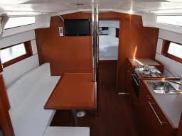 Oceanis 38.1 in Dubrovnik / ACI Marina Dubrovnik thumbnail 2