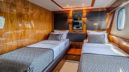 Sunseeker Yacht 34M in Trogir / ACI Marina Trogir thumbnail 30