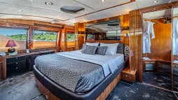 Sunseeker Yacht 34M in Trogir / ACI Marina Trogir thumbnail 34