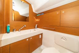 Sun Odyssey 479 in Rhodes New Marina thumbnail 13
