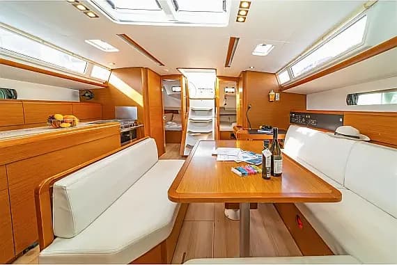 Sun Odyssey 479 in Rhodes New Marina - Photo 3
