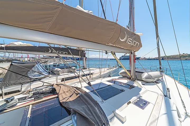 Sun Odyssey 479 in Rhodes New Marina - Photo 4