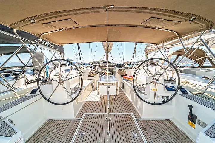 Sun Odyssey 479 in Rhodes New Marina - Photo 5