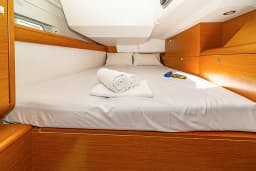 Sun Odyssey 479 in Rhodes New Marina thumbnail 8