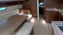 Oceanis 40.1 in Lefkada / D-Marin Marina Lefkas thumbnail 12
