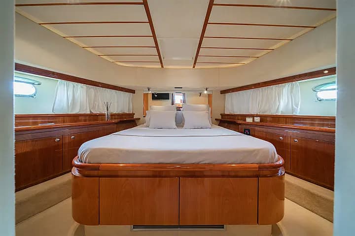 Ferretti 68 in Mykonos / Ornos bay - Photo 5