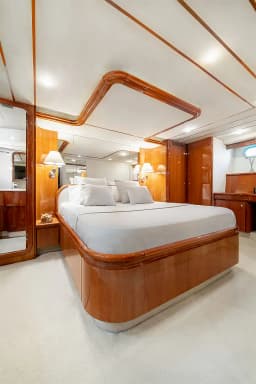 Ferretti 68 in Mykonos / Ornos bay thumbnail 9