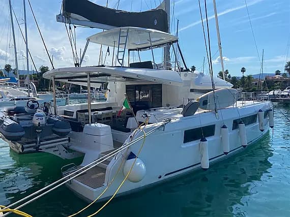 Lagoon 50 in Sicily / Furnari / Marina Portorosa - Photo 1