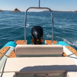 Motorboat in Trogir / Park Žudika thumbnail 8