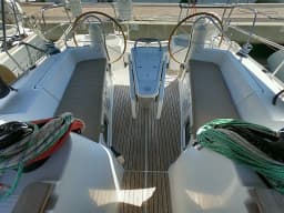 Sun Odyssey 39i in Sardinia / Portisco / Marina di Portisco thumbnail 7