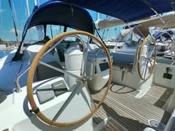 Sun Odyssey 39i in Sardinia / Portisco / Marina di Portisco thumbnail 9