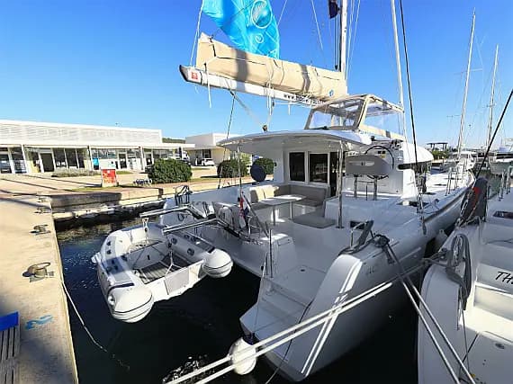 Lagoon 40 in Sukošan / D-Marin Dalmacija Marina - Photo 1