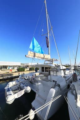 Lagoon 40 in Sukošan / D-Marin Dalmacija Marina thumbnail 8