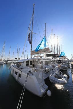 Lagoon 40 in Sukošan / D-Marin Dalmacija Marina thumbnail 9