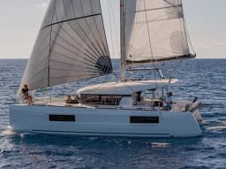 Lagoon 40 in Lefkada / D-Marin Marina Lefkas thumbnail 6