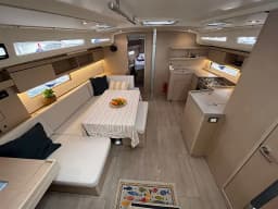 Oceanis 40.1 in Split / ACI Marina Split thumbnail 8