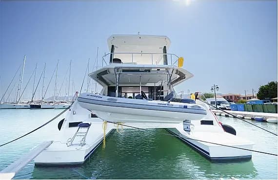 Leopard 43 PC in Lefkada / Port of Lefkas - image 1