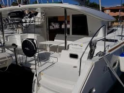 Lagoon 400 S2 in Sicily / Furnari / Marina Portorosa thumbnail 3