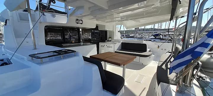 Lagoon 46 in Lavrion / Olympic Marina - Photo 5