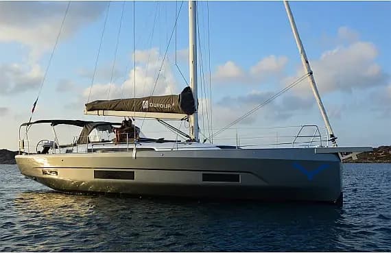 Dufour 470 in Sardinia / Porto Rotondo / Punta Nuraghe - Photo 1