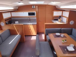 Dufour 470 in Sardinia / Porto Rotondo / Punta Nuraghe thumbnail 4