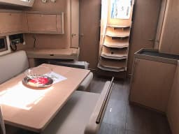Oceanis 45 in Salerno / Marina d'Arechi thumbnail 12