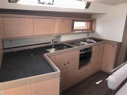 Oceanis 45 in Salerno / Marina d'Arechi thumbnail 14