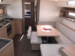 Oceanis 45 in Salerno / Marina d'Arechi thumbnail 2