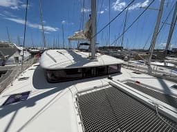 Lagoon 400 S2 in Piombino / Marina Arcipelago Toscano thumbnail 13