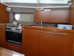 Oceanis 38 in Athens / Alimos Marina thumbnail 7