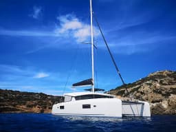 Lagoon 42 in Mykonos / Tourlos Marina thumbnail 20