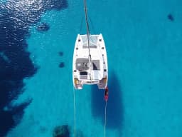 Lagoon 42 in Mykonos / Tourlos Marina thumbnail 5