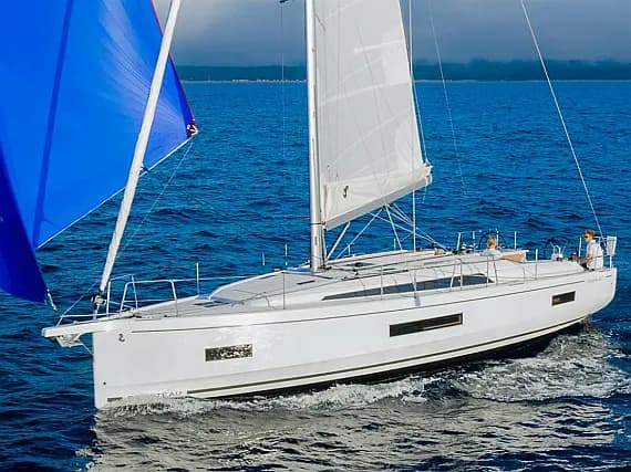 Oceanis 40.1 in Athens / Alimos Marina - Photo 1