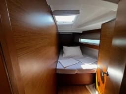Sun Odyssey 440 in Pula / Marina Polesana thumbnail 15